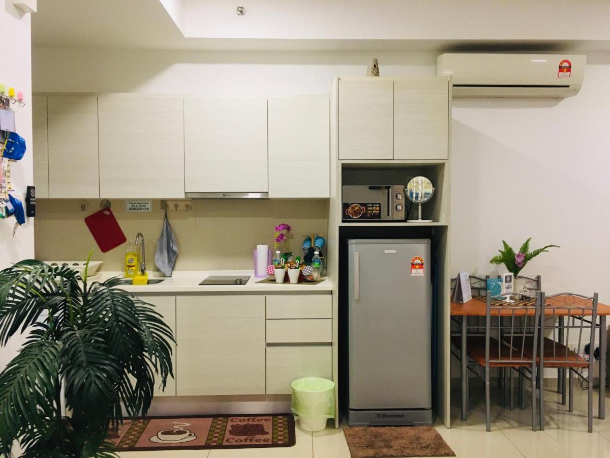 D'Gunduls Homestay Studio By Dgh I-City Shah Alam Eksteriør billede