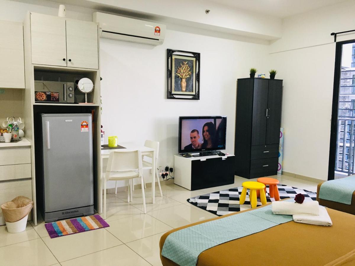 D'Gunduls Homestay Studio By Dgh I-City Shah Alam Eksteriør billede