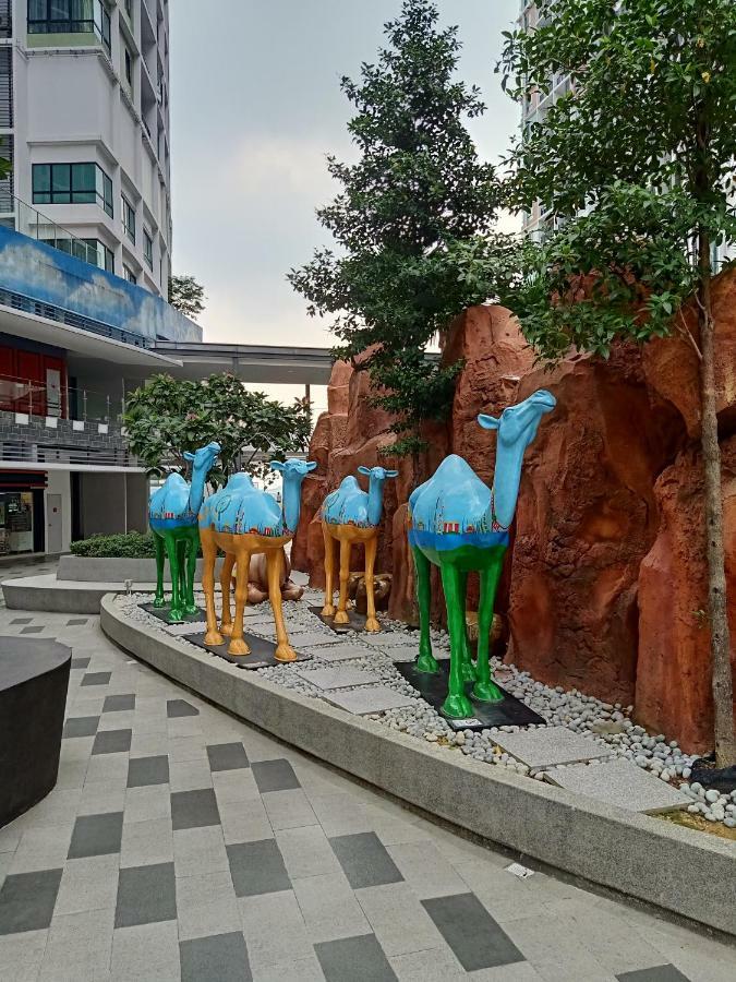 D'Gunduls Homestay Studio By Dgh I-City Shah Alam Eksteriør billede